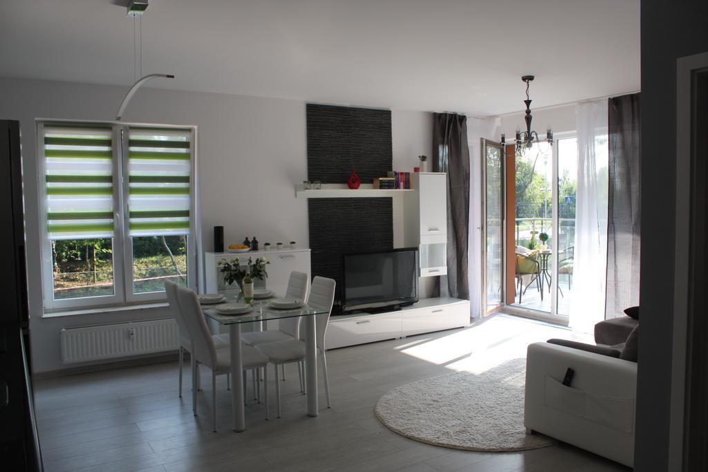 U-stay Bond Apartament Apartament
