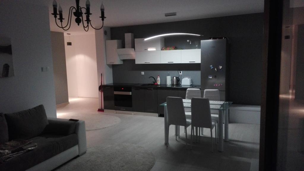 U-stay Bond Apartament Apartament